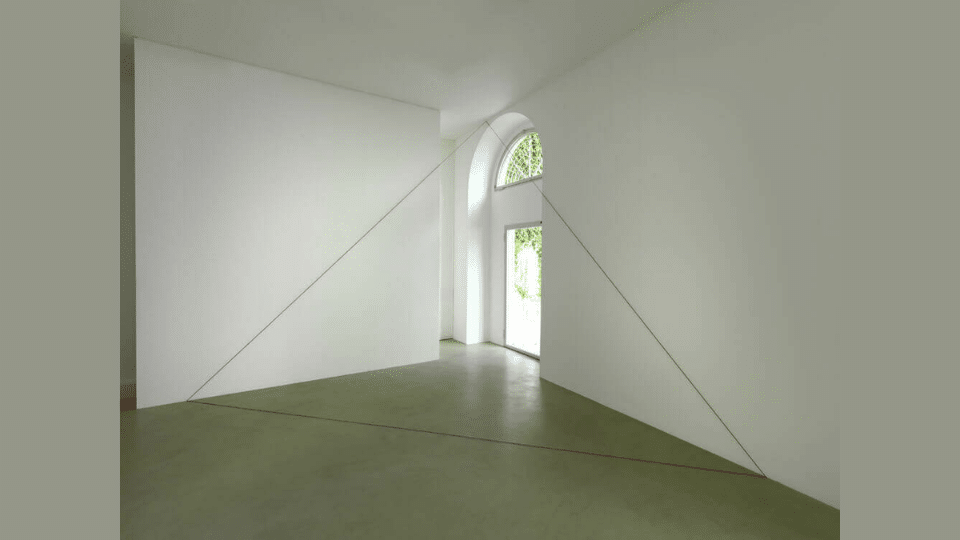 fred sandback – untitled cornered triangle 1977