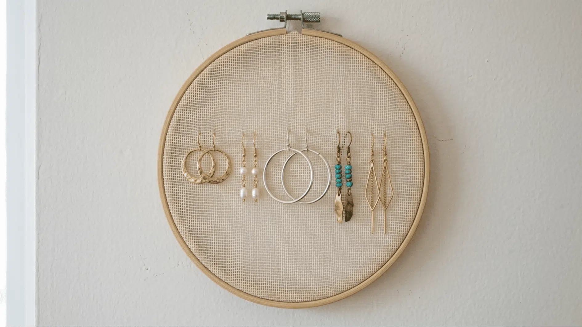 embroidery hoop earring holder with fabric for dangle earrings